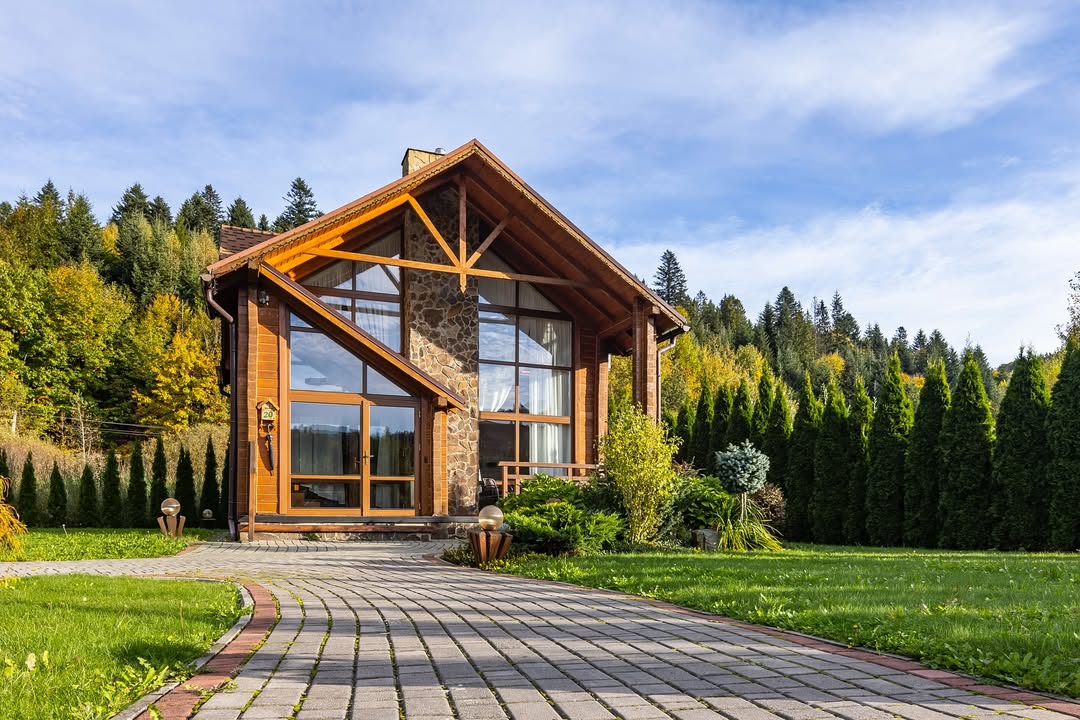 Малий Делюкс котедж у TAOR Karpaty Resort & Spa