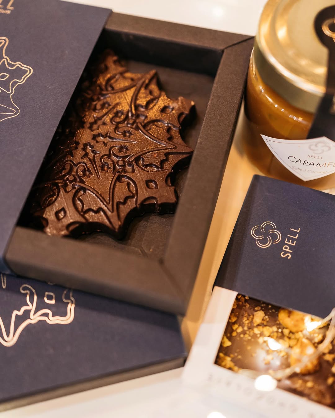 Шоколадна сніжинка від бренду Spell