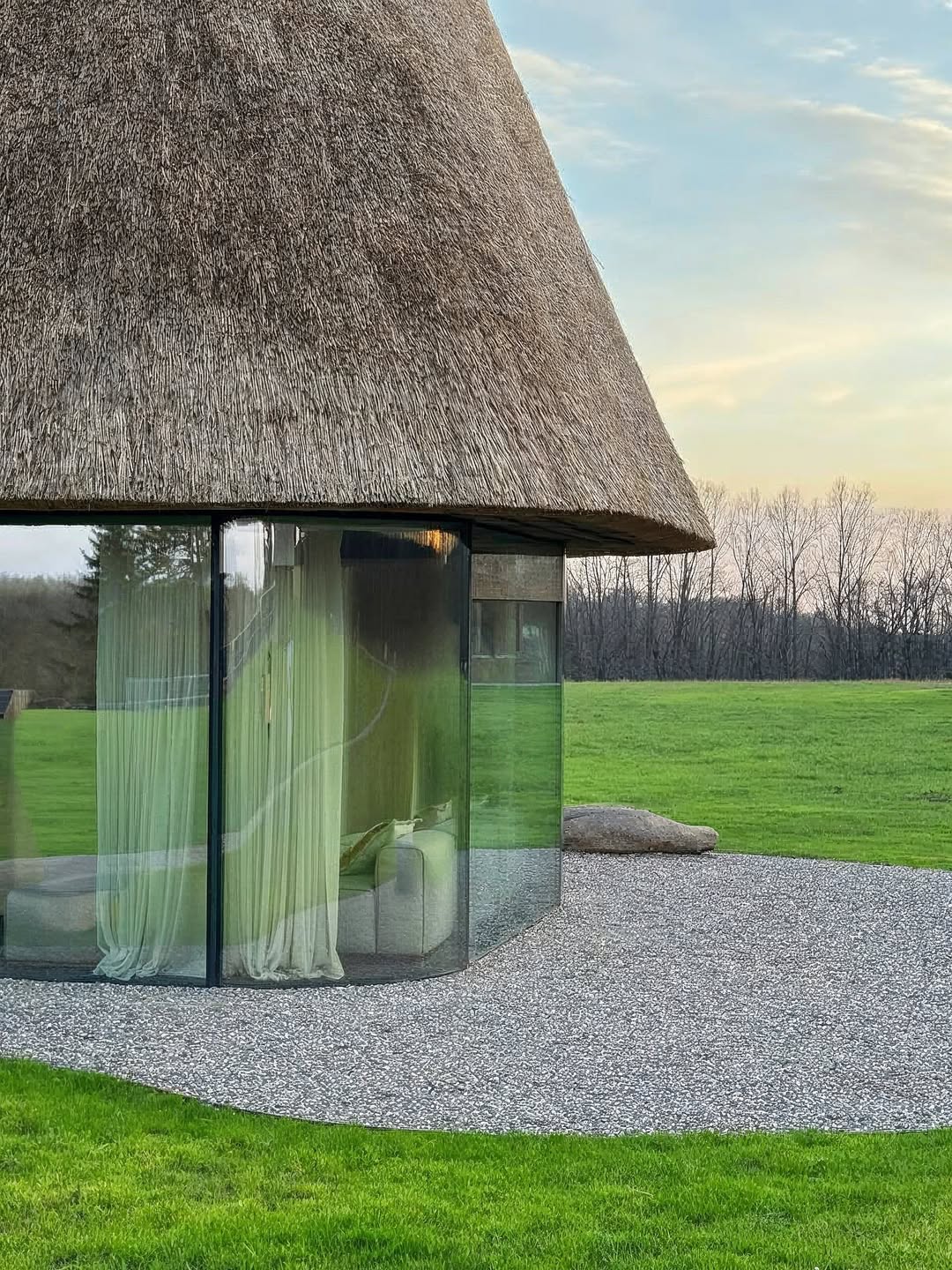 Новий погляд на українську хату-мазанку