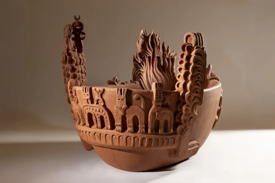 Монументальні глиняні ванни, повністю створені вручну