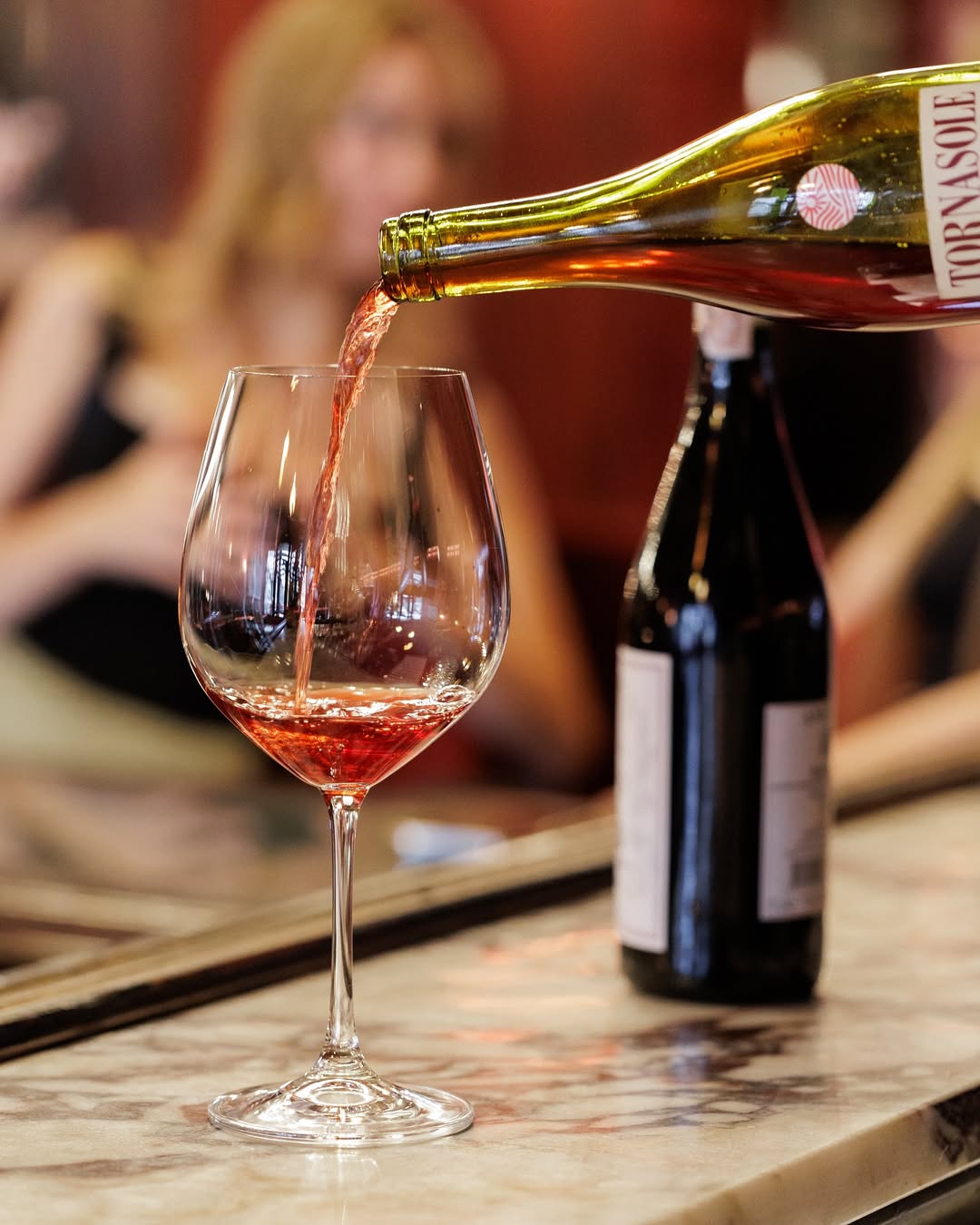 Винна карта у ресторані постійно поповнюється новими смаками